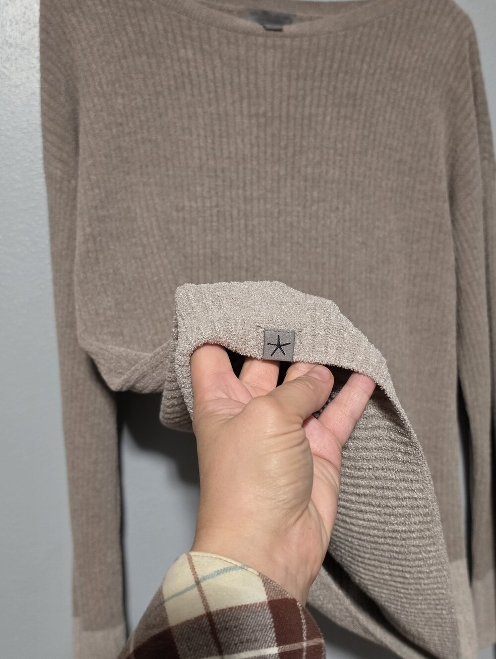 BAREFOOT DREAMS CozyChic Ultra Lite Sweater Womens Medium Taupe Colorblock Soft - Picture 6 of 9
